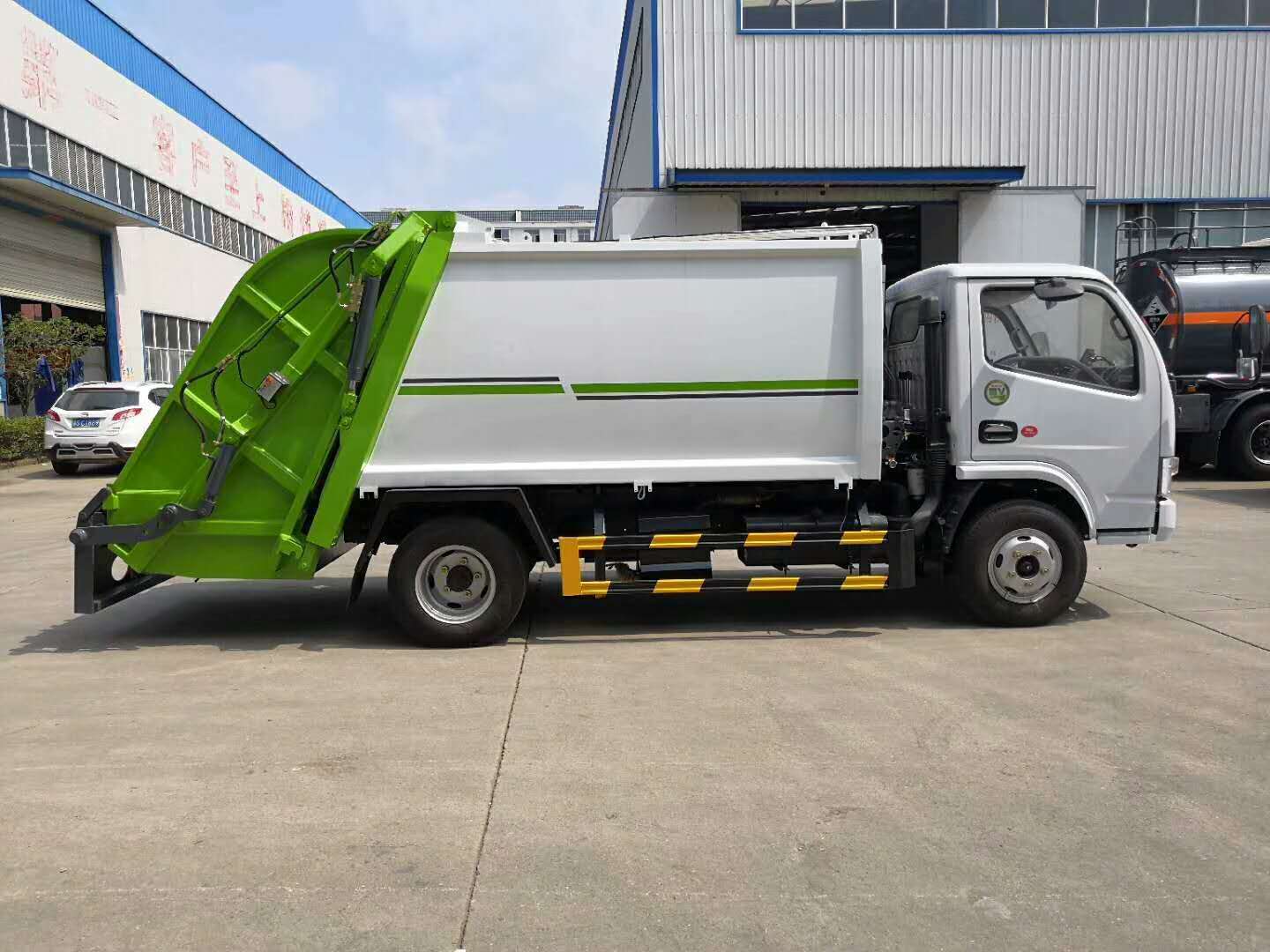 ѹ4